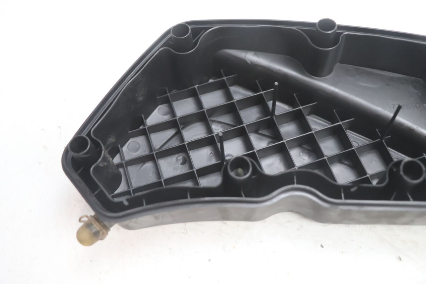 photo de CACHE BOITE AIR PEUGEOT SATELIS 125 (2013 - 2018) - État de surface