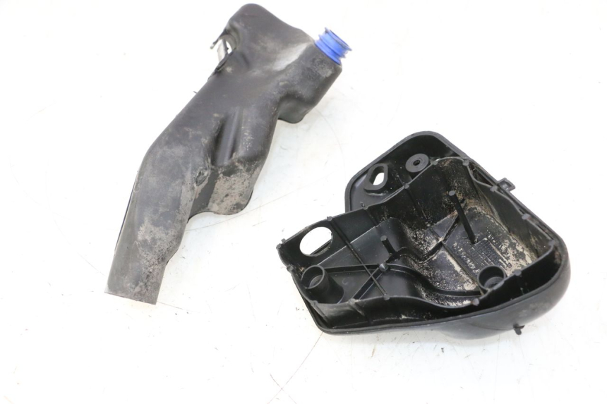 photo de CACHE BOITE AIR PEUGEOT SPEEDFIGHT 2 AC 50 (2000 - 2009) - Gros plan technique