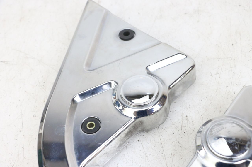 photo de Side frame cover HYOSUNG GV AQUILA 125 (2000 - 2004) - Gros plan technique