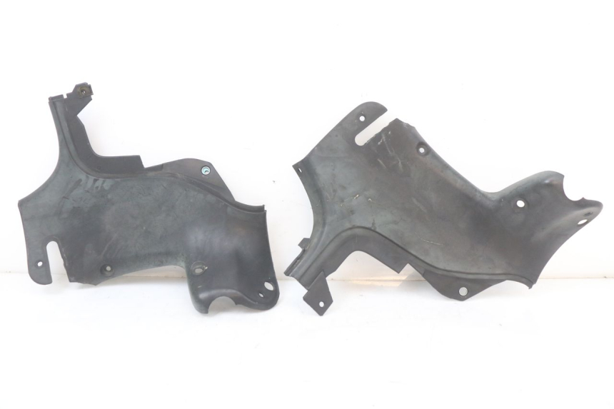 photo de CACHE CHASSIS LATERAL BMW C1 125 (2000 - 2003)