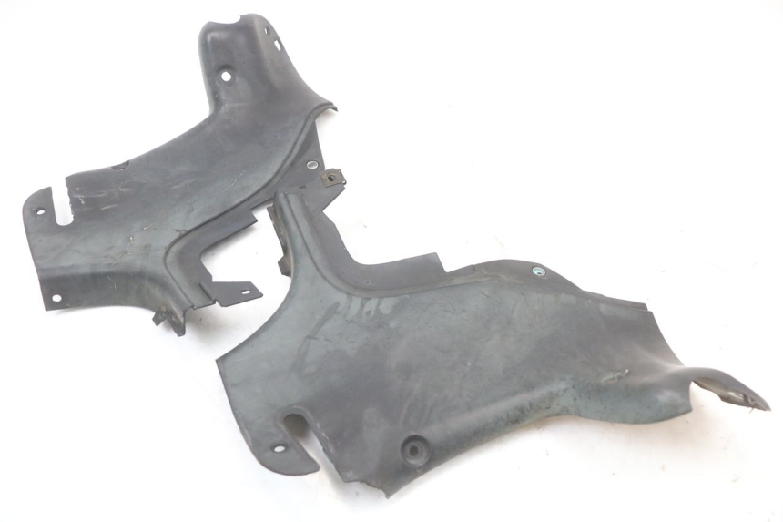 photo de CACHE CHASSIS LATERAL BMW C1 125 (2000 - 2003)