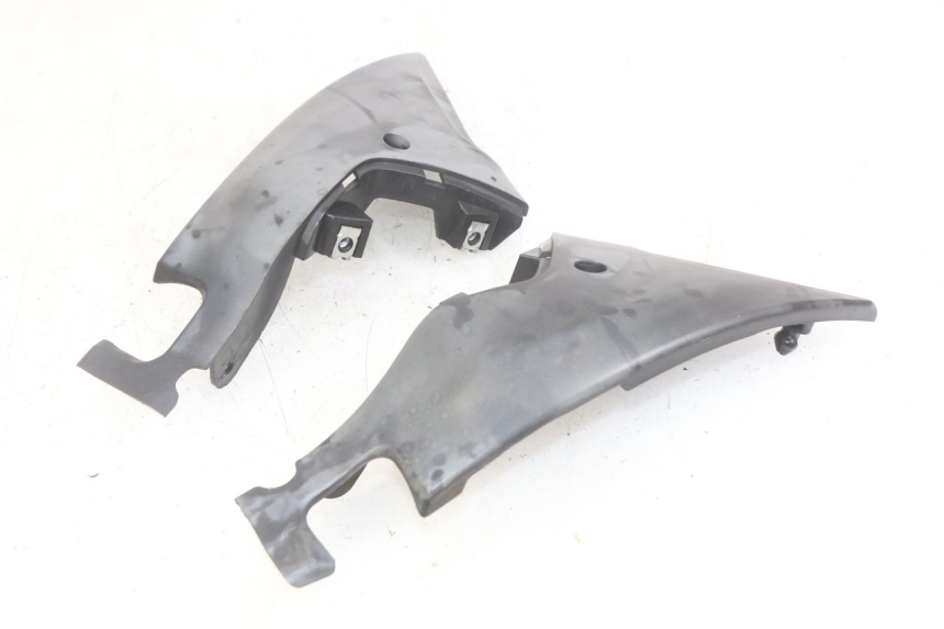 photo de CACHE CHASSIS LATERAL DAELIM VJ ROADWIN FI 125 (2008 - 2017)