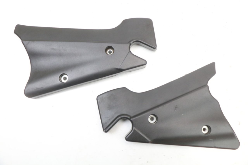 photo de CACHE CHASSIS LATERAL DAELIM VL DAYSTAR 125 (2000 - 2011)