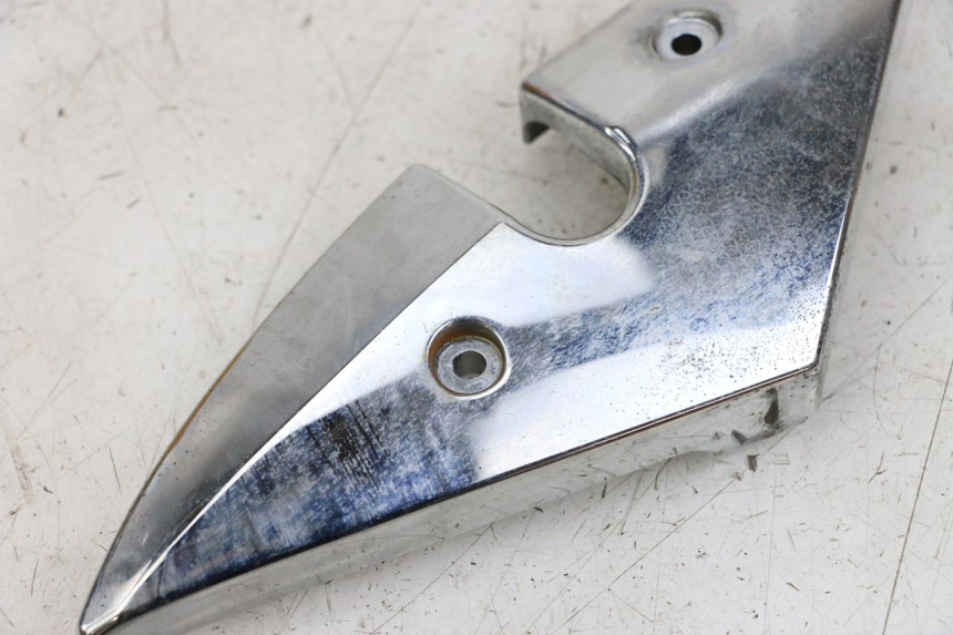 photo de Right side lateral frame cover HYOSUNG GV AQUILA 125 (2000 - 2004) - Détail de la pièce