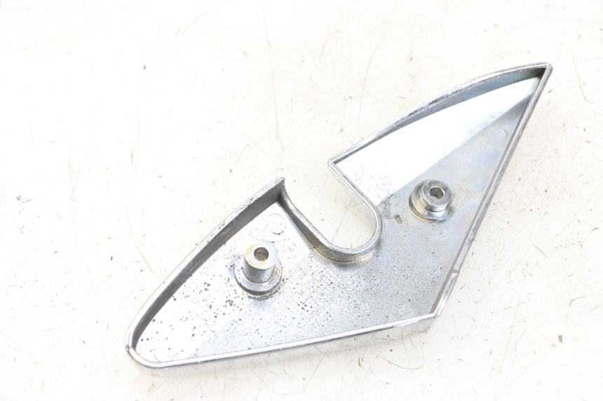 photo de Right side lateral frame cover HYOSUNG GV AQUILA 125 (2000 - 2004) - Autre angle de vue