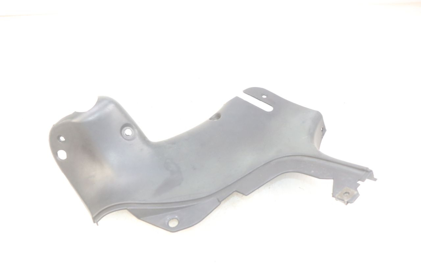 photo de CACHE CHASSIS LATERAL DROIT BMW C1 125 (2000 - 2003)