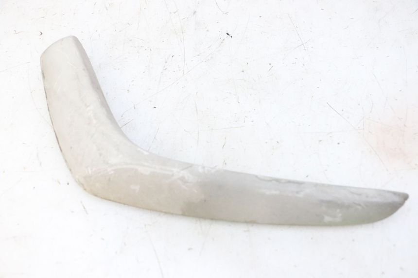 photo de CACHE CHASSIS LATERAL DROIT PIAGGIO FLY 2T 50 (2004 - 2017)