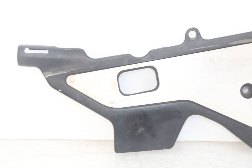 photo de CACHE CHASSIS LATERAL DROIT HONDA CBR F SC25 1000 (1989 - 1992)