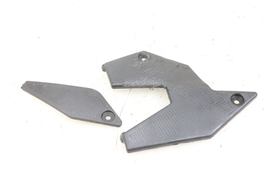 photo de CACHE CHASSIS LATERAL DROIT KAWASAKI VERSYS ABS 650 (2015 - 2018)