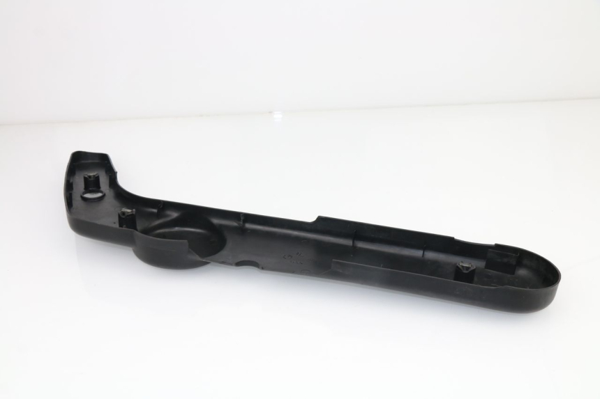 photo de CACHE CHASSIS LATERAL DROIT PIAGGIO CIAO P MIX 50 (1996 - 2000)