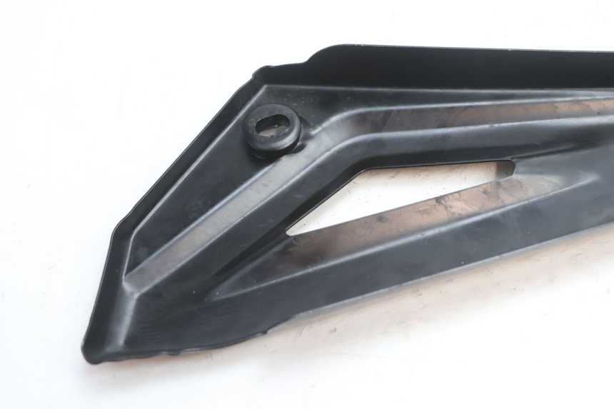 photo de CACHE CHASSIS LATERAL DROIT YAMASAKI STREET 50 (2013 - 2018) - Vue d’ensemble