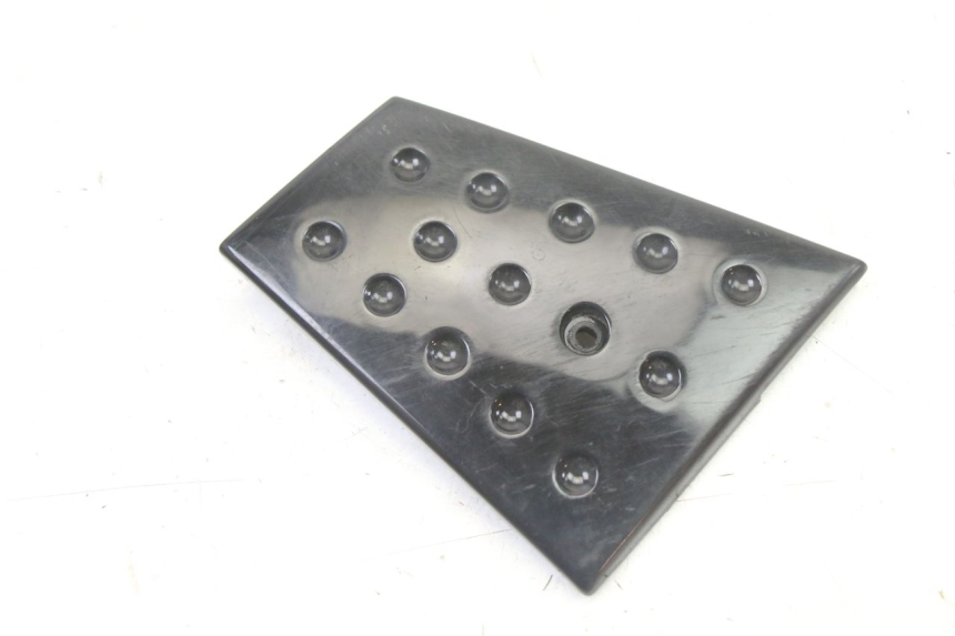 photo de CACHE CHASSIS LATERAL DROIT PIAGGIO XEVO - X EVO 125 (2007 - 2016)