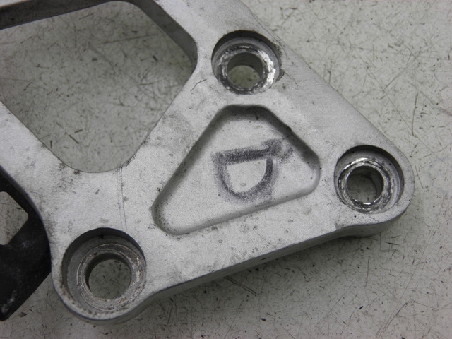 photo de CACHE CHASSIS LATERAL DROIT YAMAHA TDM 850 (1996 - 2001)