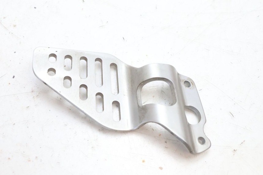 photo de CACHE CHASSIS LATERAL DROIT YAMAHA YZF R6 600 (2008 - 2009) - Zoom état d’usage
