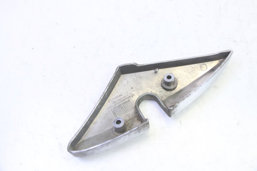 photo de CACHE CHASSIS LATERAL GAUCHE HYOSUNG GV AQUILA 125 (2000 - 2004)