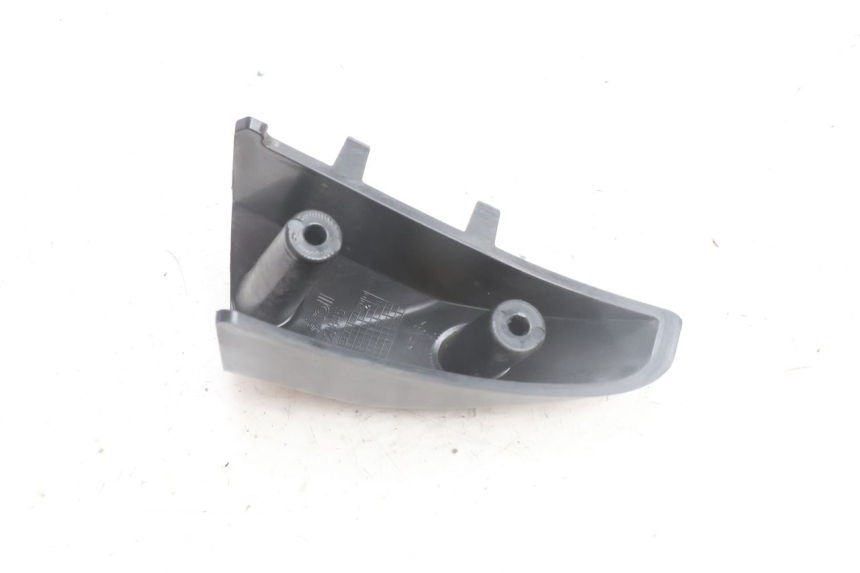 photo de CACHE CHASSIS LATERAL GAUCHE ASKOLL ESPRO 1 - Gros plan technique