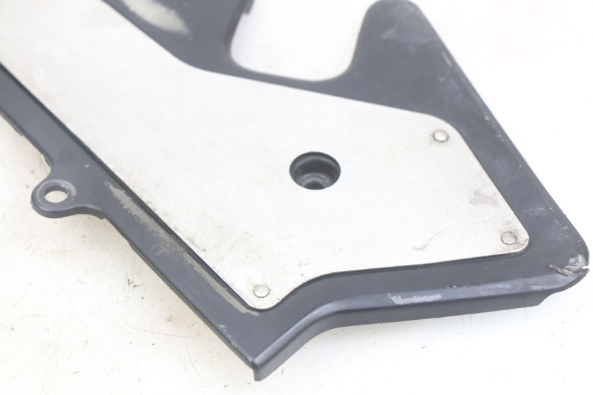photo de CACHE CHASSIS LATERAL GAUCHE HONDA CBR F SC25 1000 (1989 - 1992)