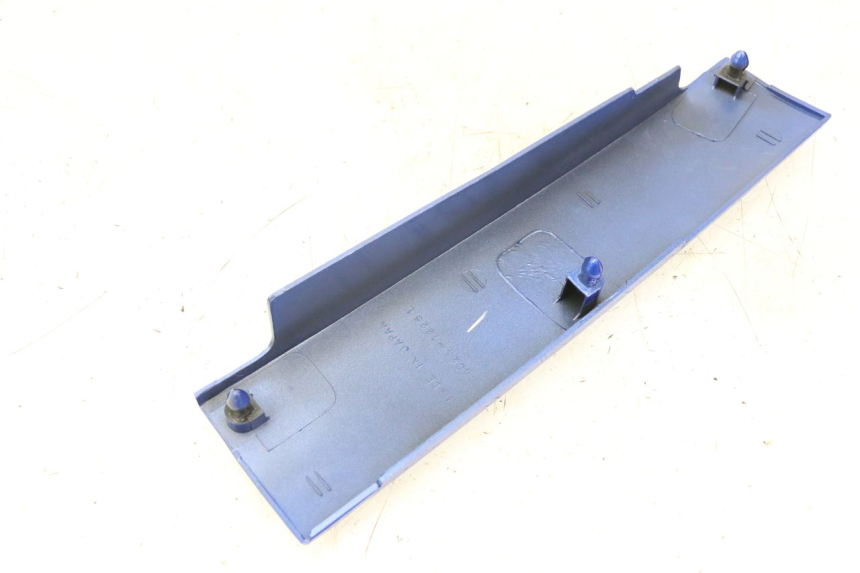 photo de CACHE CHASSIS LATERAL GAUCHE KAWASAKI GTR 1000 (1994 - 2004)