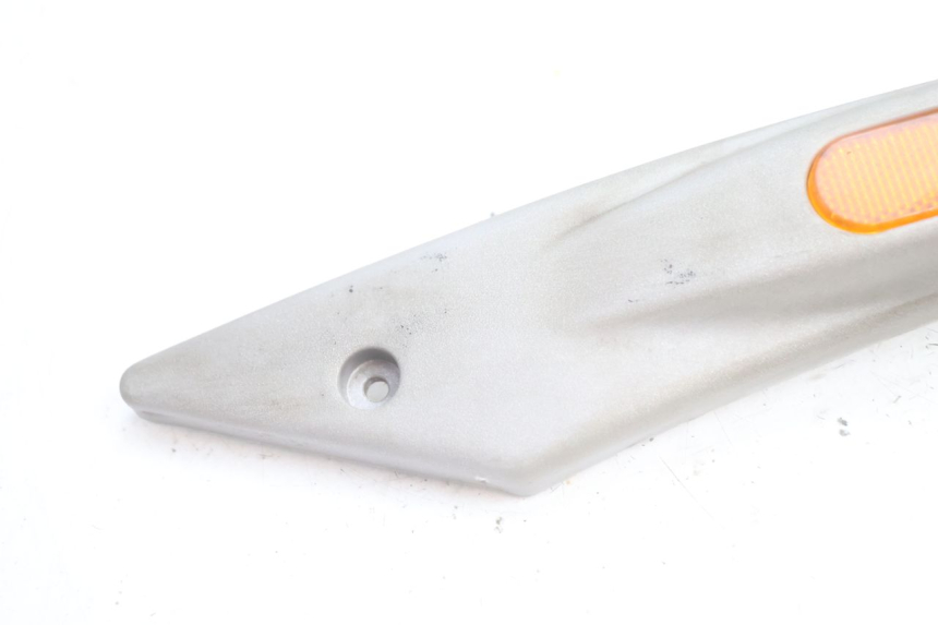 photo de CACHE CHASSIS LATERAL GAUCHE PIAGGIO LIBERTY 125 (1998 - 2008) - Détail de la pièce