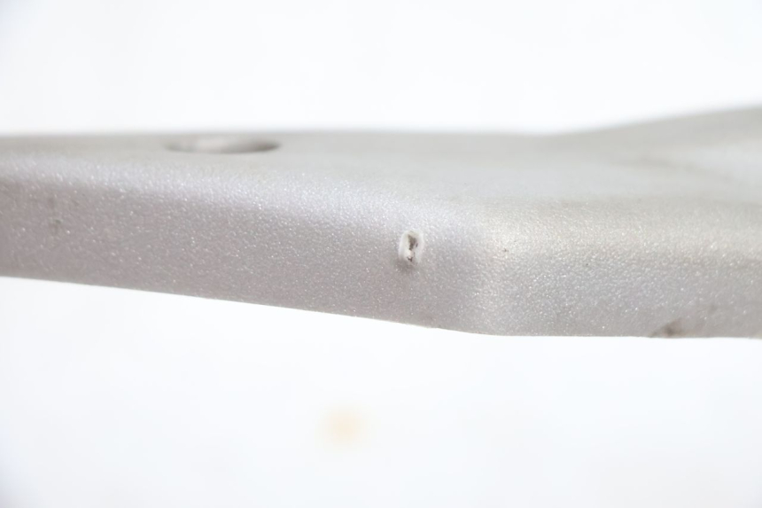 photo de CACHE CHASSIS LATERAL GAUCHE PIAGGIO LIBERTY 125 (1998 - 2008) - Zoom état d’usage