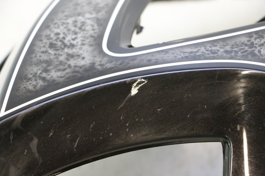 photo de CACHE CHASSIS LATERAL GAUCHE CAN-AM SPYDER RS 1000 (2008 - 2012) - Détails caractéristiques