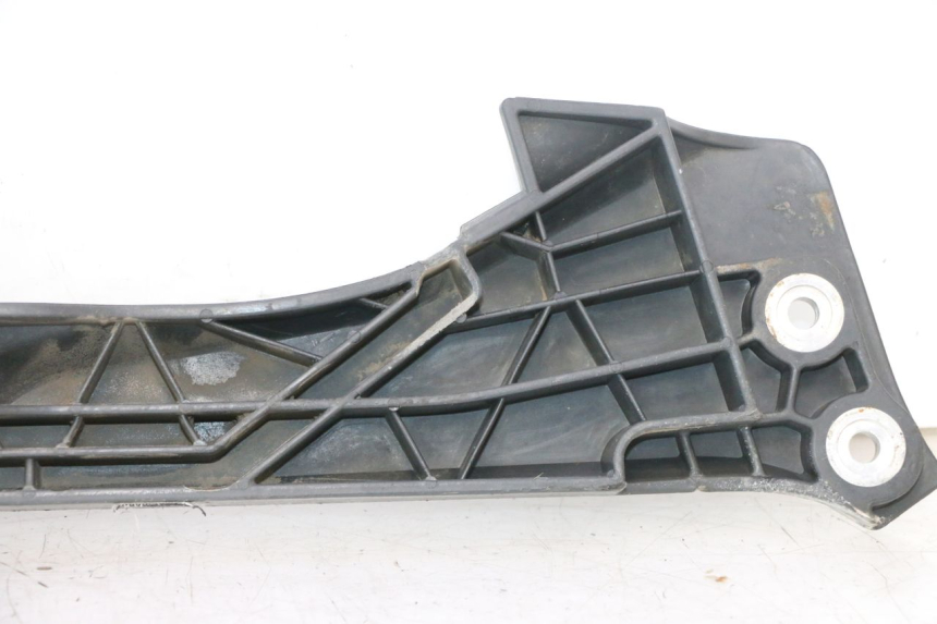 photo de CACHE CHASSIS LATERAL GAUCHE HUSABERG TE 250 (2011 - 2014) - Gros plan technique
