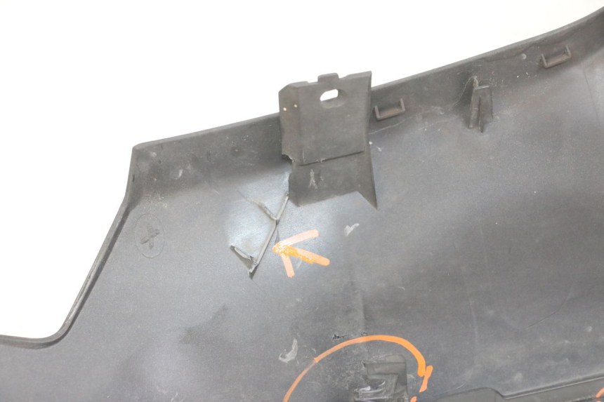 photo de CACHE CHASSIS LATERAL GAUCHE YAMAHA XMAX X-MAX ABS 125 (2017 - 2020)