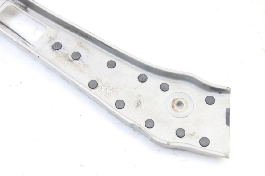 photo de CACHE CHASSIS LATERAL GAUCHE YAMAHA YZ 125 (2006 - 2016)