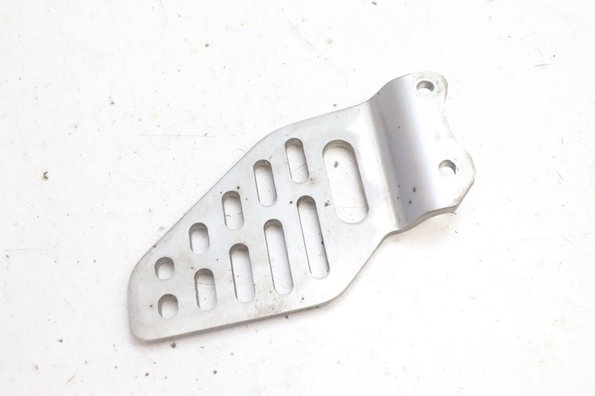 photo de CACHE CHASSIS LATERAL GAUCHE YAMAHA YZF R6 600 (2008 - 2009) - Zoom état d’usage