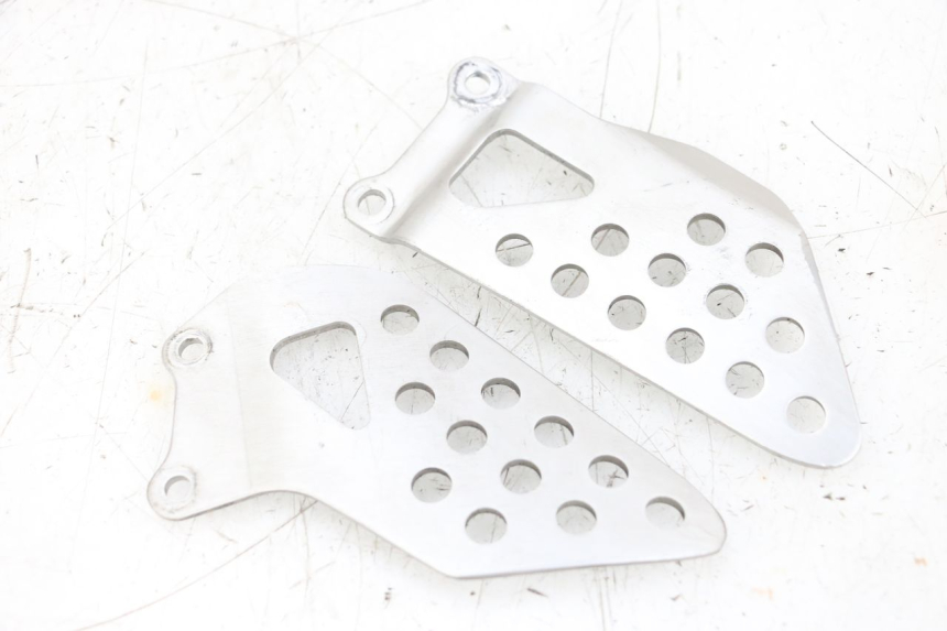 photo de CACHE CHASSIS LATERAL SUZUKI GSXR GSX-R 1000 (2003 - 2004) - Vue principale