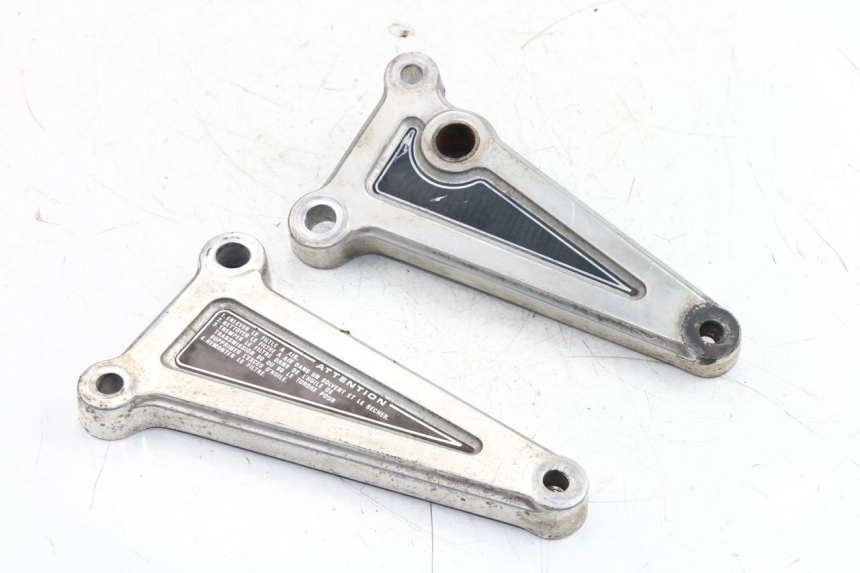 photo de CACHE CHASSIS LATERAL HONDA CM 125 (1983 - 2003)