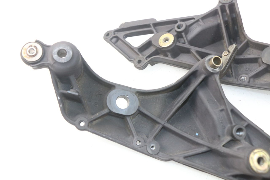 photo de CACHE CHASSIS LATERAL MV AGUSTA BRUTALE R WALLY 910 (2008 - 2008)