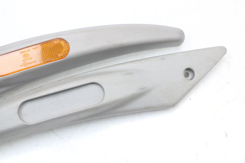 photo de CACHE CHASSIS LATERAL PIAGGIO LIBERTY 4T 50 (2004 - 2008)