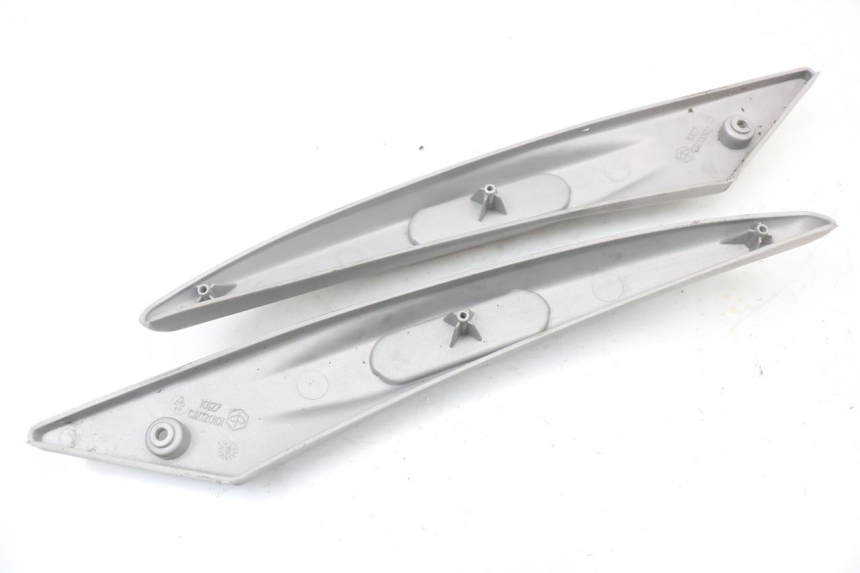 photo de CACHE CHASSIS LATERAL PIAGGIO LIBERTY 4T 50 (2004 - 2008)