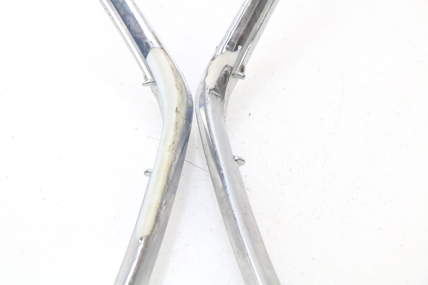 photo de CACHE CHASSIS LATERAL PIAGGIO PRIMAVERA 125 (2013 - 2021) - Détail de la pièce