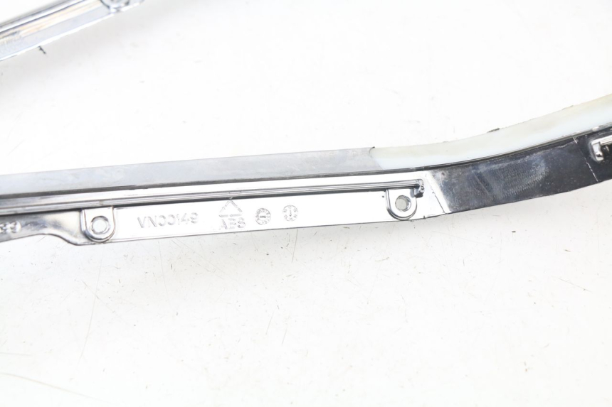 photo de CACHE CHASSIS LATERAL PIAGGIO PRIMAVERA 125 (2013 - 2021) - Vue produit