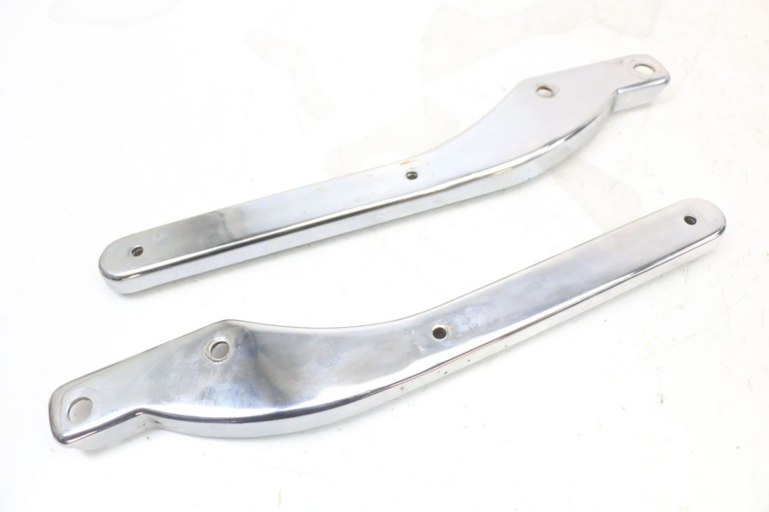 photo de CACHE CHASSIS LATERAL REGAL RAPTOR RAXTER 2 125 (2007 - 2015)