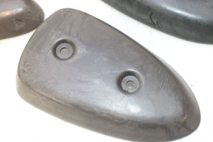 photo de CACHE CHASSIS LATERAL YAMAHA SLIDER 50 (1999 - 2004) - Vue rapprochée