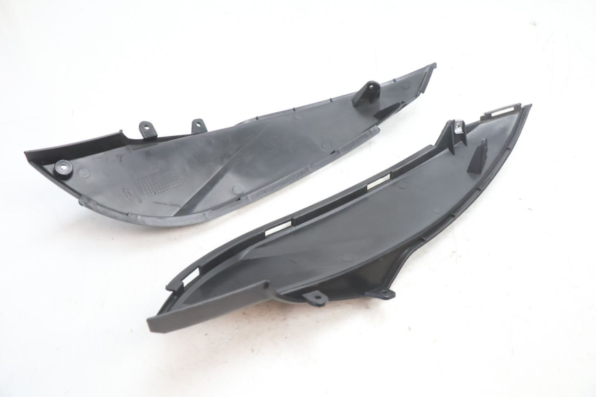 photo de CACHE CHASSIS LATERAL VASTRO STREET S 50 (2016 - 2021) - Autre angle de vue
