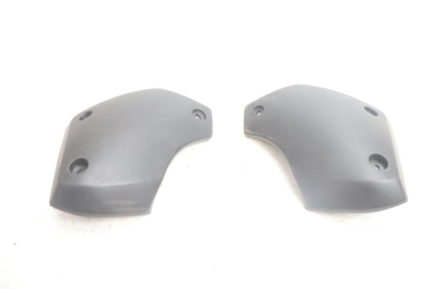 photo de CACHE CHASSIS LATERAL PEUGEOT STREETZONE NAKED 2T 50 (2014 - 2018) - Gros plan technique