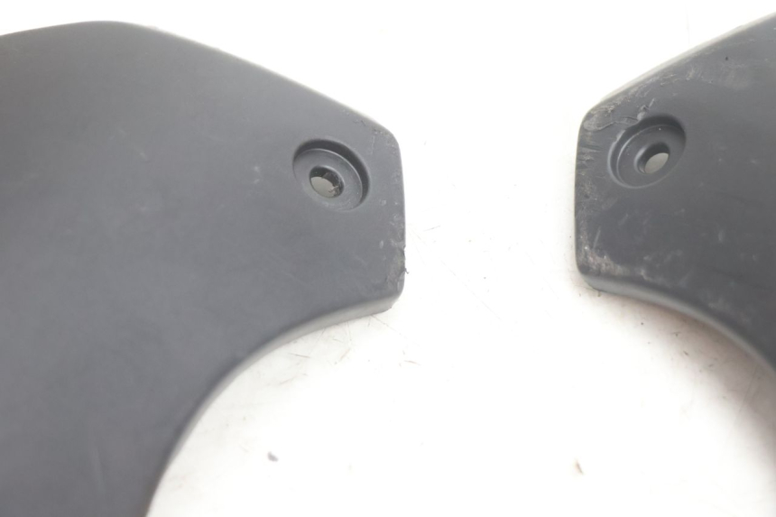 photo de CACHE CHASSIS LATERAL PEUGEOT STREETZONE NAKED 2T 50 (2014 - 2018) - Vue d’ensemble