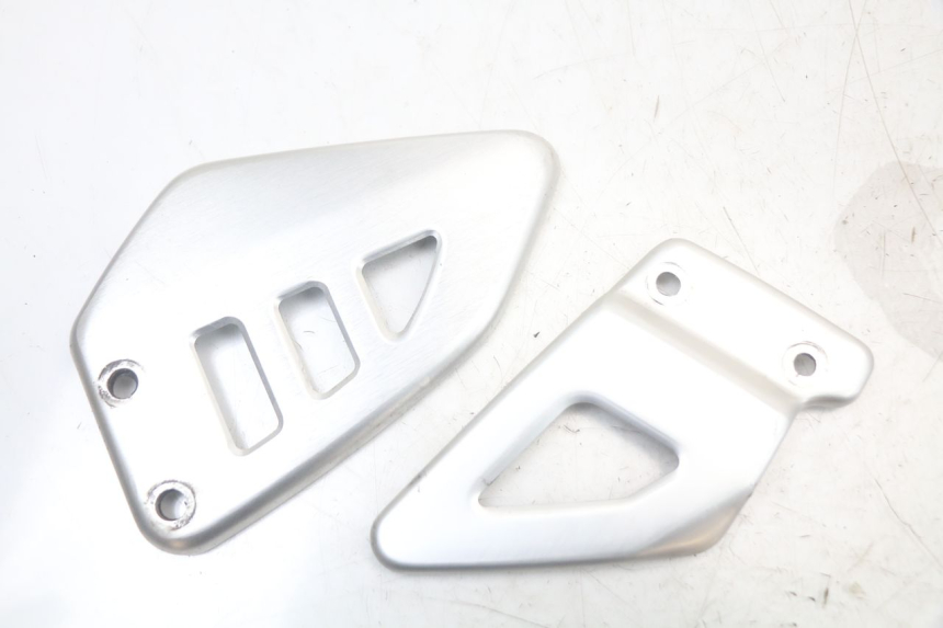 photo de CACHE CHASSIS LATERAL SUZUKI SV N 650 (1999 - 2002)
