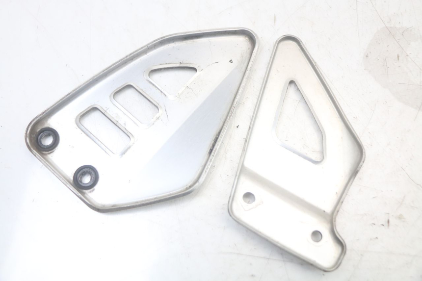 photo de CACHE CHASSIS LATERAL SUZUKI SV N 650 (1999 - 2002)