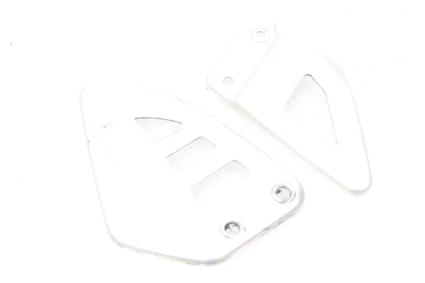 photo de CACHE CHASSIS LATERAL SUZUKI SV S 650 (1999 - 2002)