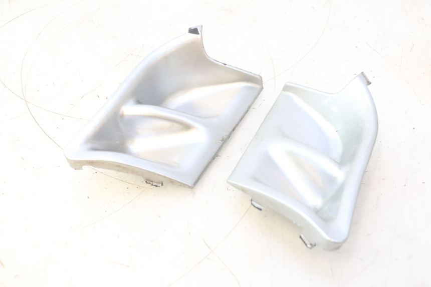 photo de CACHE CHASSIS LATERAL PIAGGIO TYPHOON 50 (1993 - 1999) - Zoom état d’usage