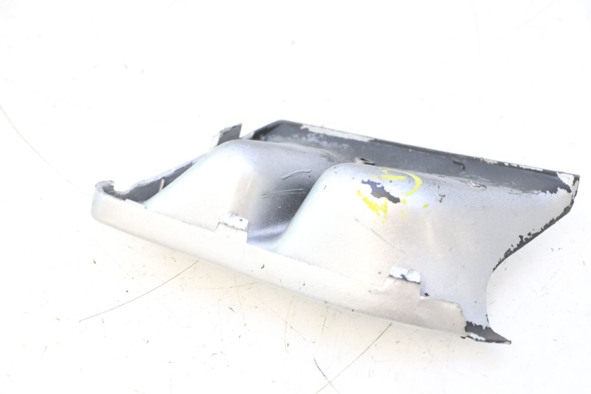 photo de CACHE CHASSIS LATERAL PIAGGIO TYPHOON 50 (1993 - 1999) - État de surface