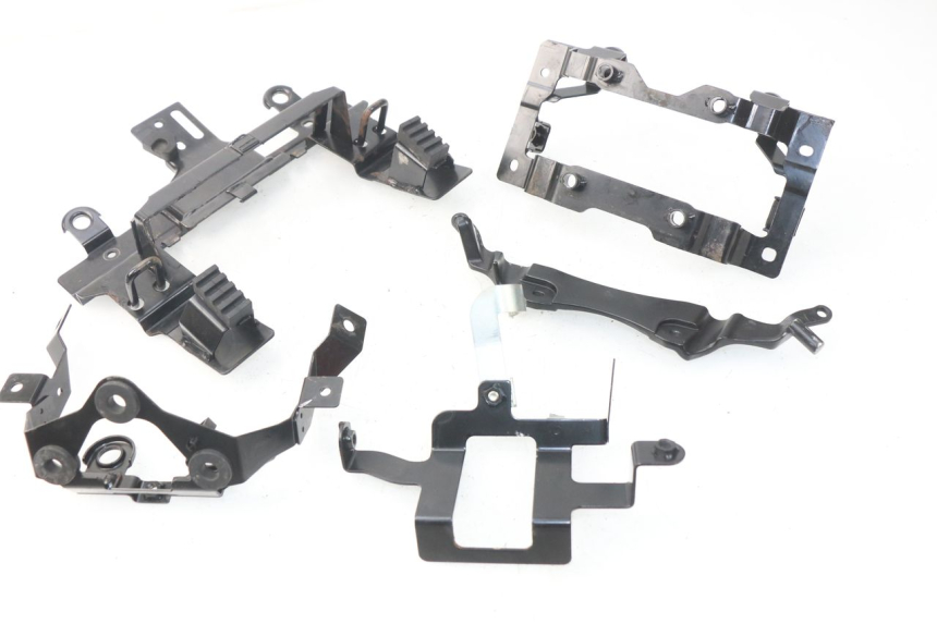 photo de CACHE CHASSIS LATERAL YAMAHA FZ8 800 (2010 - 2016)