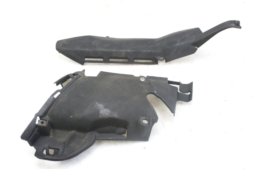 photo de CACHE CHASSIS LATERAL YAMAHA YZF R1 1000 (2007 - 2008)