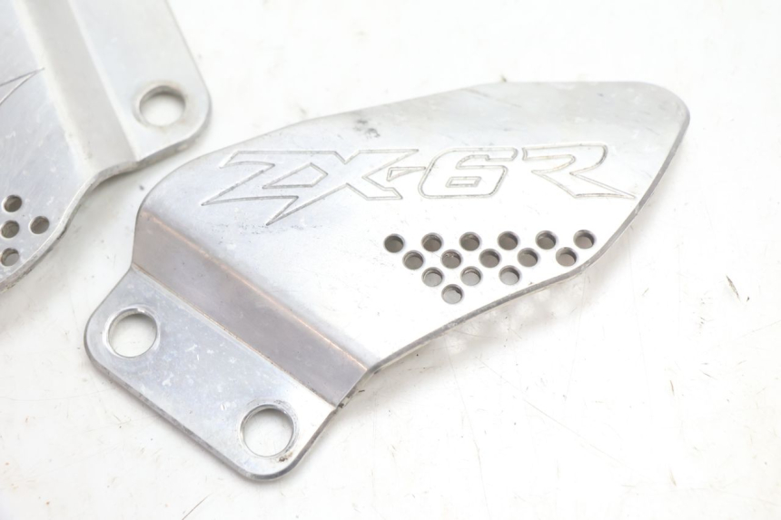 photo de CACHE CHASSIS LATERAL KAWASAKI ZX-6R ZX6R 600 (2000 - 2002) - Autre angle de vue