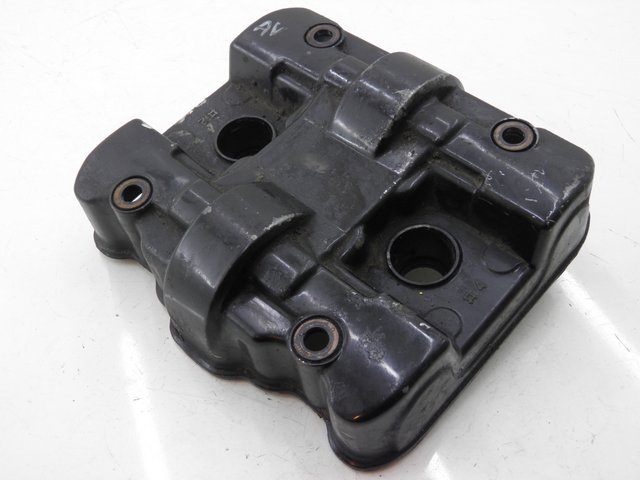 photo de CACHE CULBUTEUR AVANT HONDA VFR 750 (1990 - 1993)